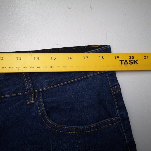 Charlie Paige Ladies Size XL Medium Wash Zipper & Button Closure Flare Jeans - Picture 3 of 13